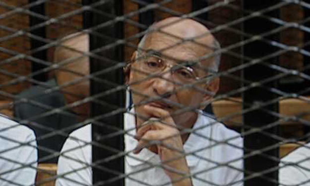 اللواء أحمد رمزي داخل قفص الاتهام- أرشيفية
